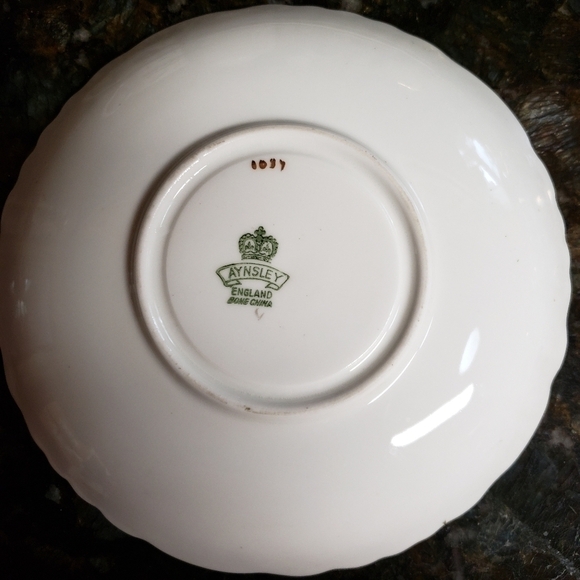 𝅺Aynsley Tea Cup Saucer Set Kelly Green White Flowers Apple Blossom England - Picture 4 of 10